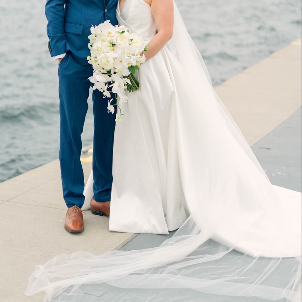 Suzanne Neville Penny - modern classic wedding gown in silk mikado - Picture 3 of 7